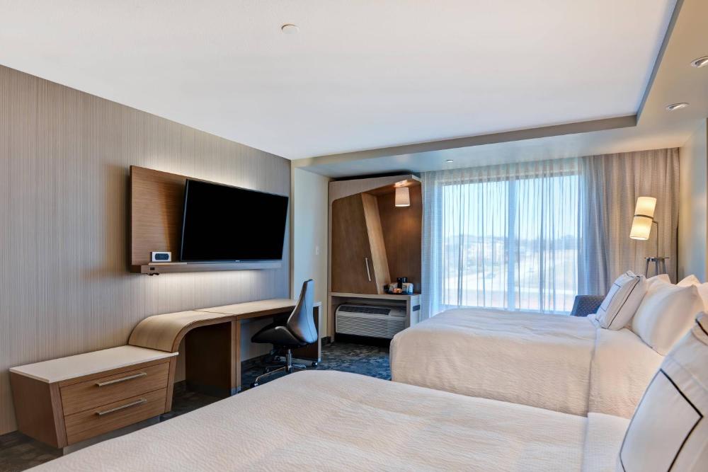 Guest room, 2 Queen interior